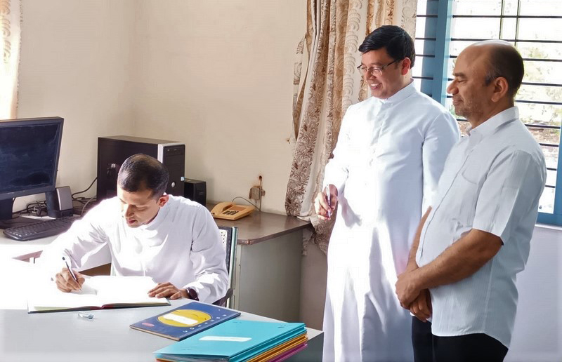 Fr Ivan DSouza
